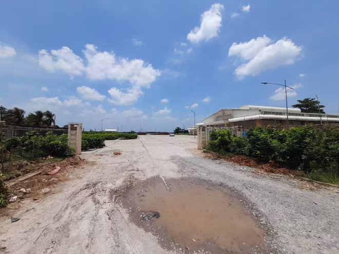 Cho dau moi hoanh trang bo hoang, ton 3 trieu/thang canh giu