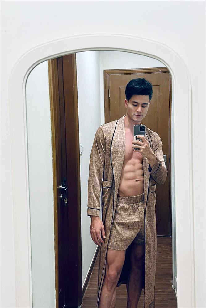 uốt quãng thời gian giãn cách xã hội, 6 múi của Vĩnh Thụy vẫn còn nguyên đó.