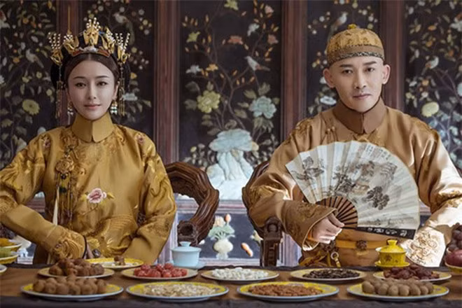 Vi sao cung nu trong Tu Cam Thanh khong dam an do thua cua Hoang de?