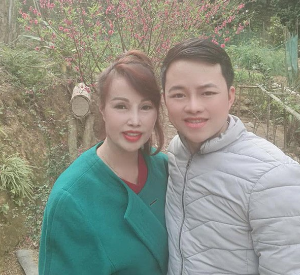 Co dau Thu Sao khoe anh don Tet