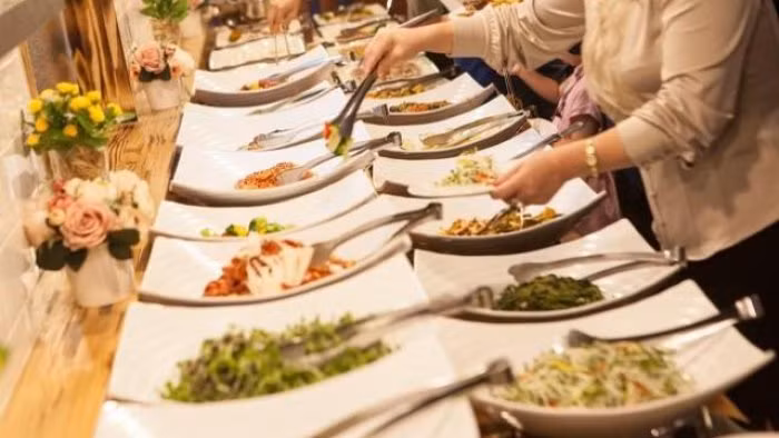 Manh khoe nha hang thuong dung de khach tu moc vi tra tien gap doi-Hinh-2