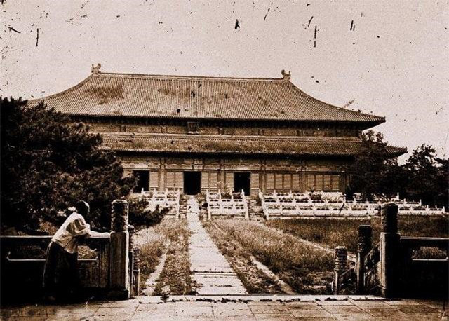 3 điềm báo trước sự diệt vong của nhà Minh - Hình 3 3 diem bao truoc su diet vong cua nha Minh-Hinh-3