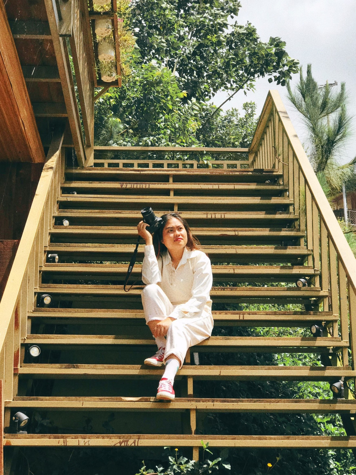 Co gai bo viec o TP.HCM, len Da Lat mot minh hoc nhiep anh