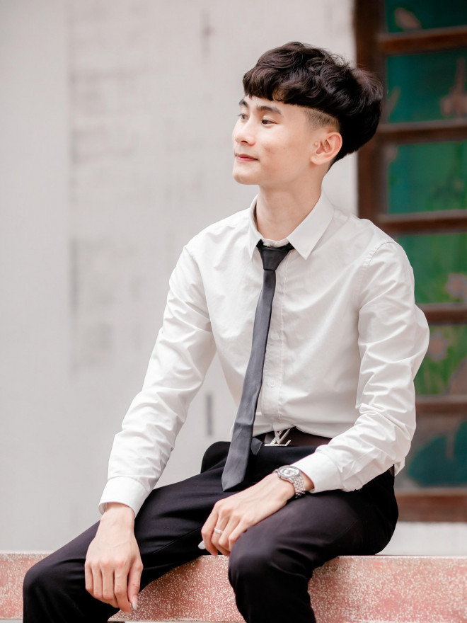 Không chịu ngồi không vì dịch, cậu bé mồ côi nhận nút bạc Youtube - Hình 6 Khong chiu ngoi khong vi dich, cau be mo coi nhan nut bac Youtube-Hinh-6