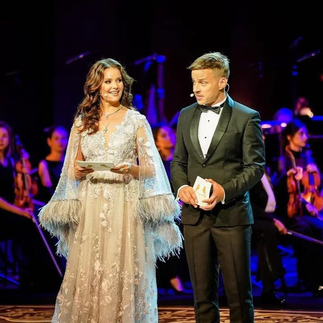 Theo Missosology, sau khi cởi bỏ vương miện, Fedorova theo đuổi lĩnh vực MC, diễn viên. Cô từng dẫn dắt các chương trình Spoloinoi Nochi, Malyshi, Good Night, Little Ones... và được khen ngợi nhờ lối trò chuyện tự nhiên, ứng biến linh hoạt trên sân khấu. Ngoại hình sắc sảo trở thành lợi thế giúp cô được chú ý hơn.