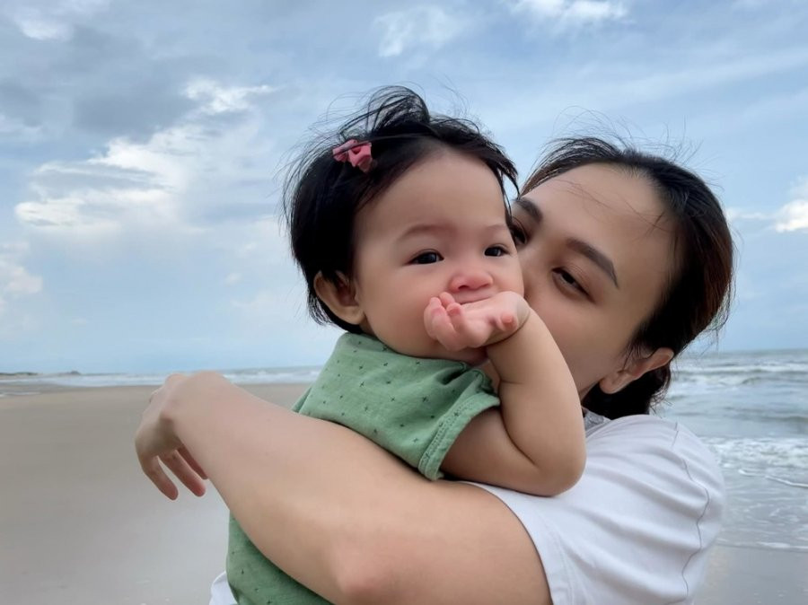 Cuong Do La hanh phuc khoe anh ca nha di choi, Subeo va Suchin giat spotlight-Hinh-2