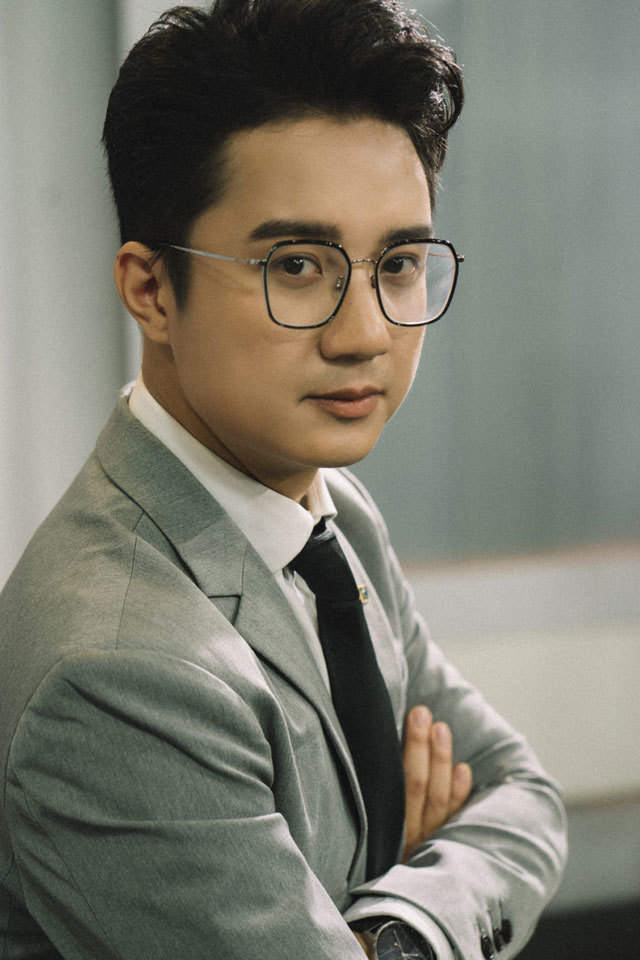 MC Son Lam VTV va ap luc nghe lam dau tram ho-Hinh-3