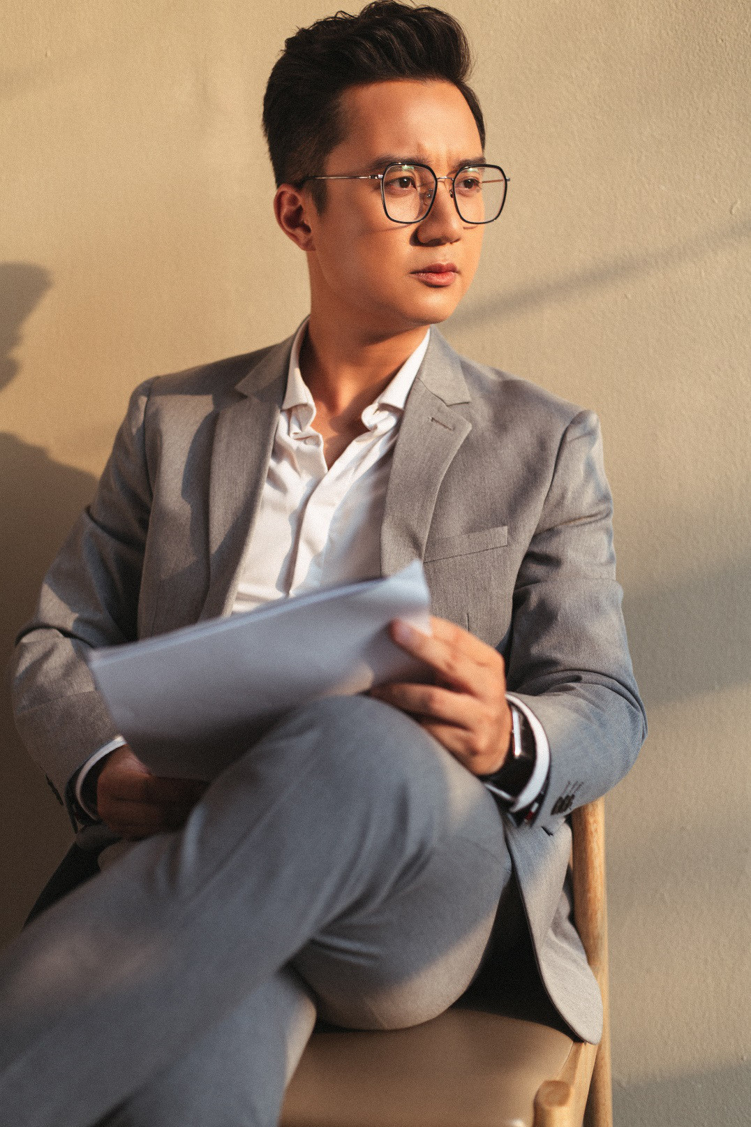 MC Son Lam VTV va ap luc nghe lam dau tram ho-Hinh-2