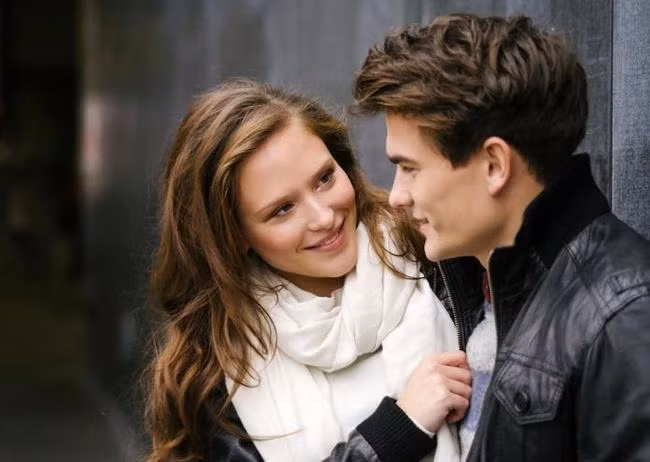 Kiem chung nguoi dan ong canh ban vi moi quan he kho goi ten-Hinh-2