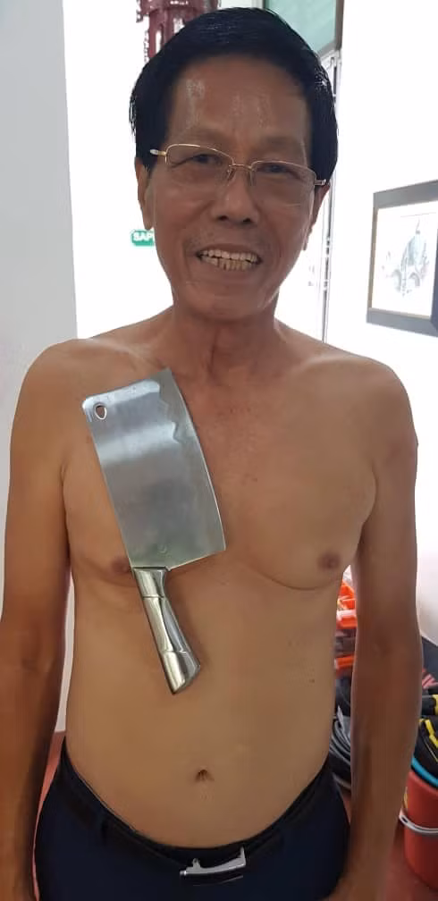 Tiem vaccine phong Covid-19 xong, nhieu nguoi khoe co kha nang nhu nam cham-Hinh-5