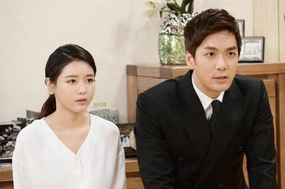 Lan dau ra mat, bo ban gai tiet lo bi mat khien toi nga ngua