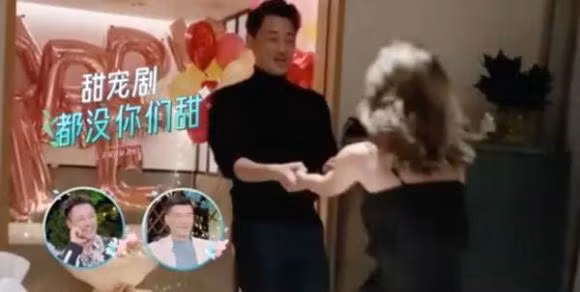 Ba xa Lam Phong tiet lo duoc cau hon trong nha ve sinh-Hinh-2