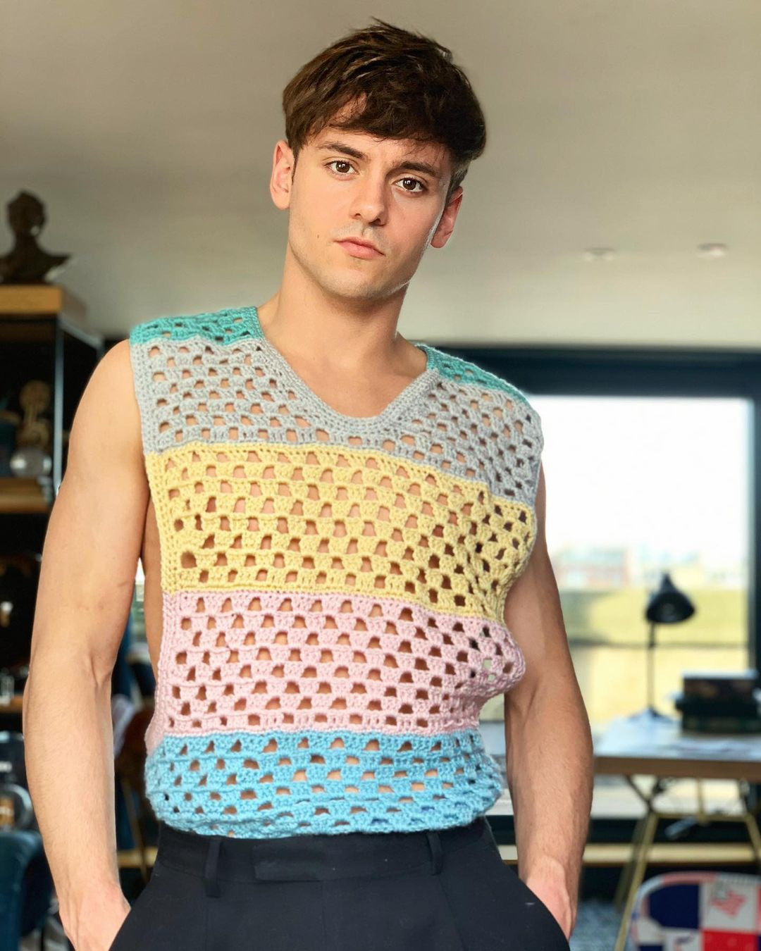 So thich dan len cua nam van dong vien nhay cau o Olympic Tokyo-Hinh-3