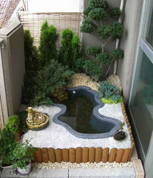 Trong một không gian nhỏ, cây được đặt theo hướng từ thấp đến cao, tạo ra sự hài hòa