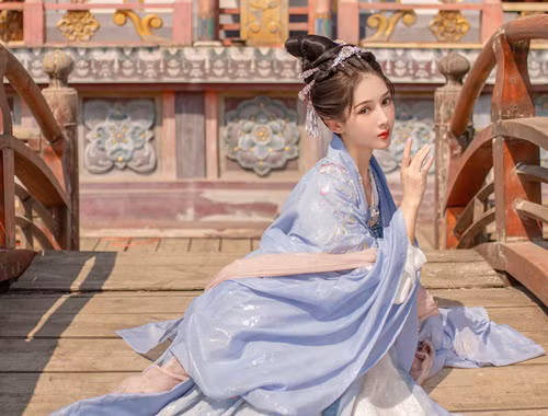 Hậu cung 10.000 mỹ nữ vẫn không thỏa mãn vị Hoàng đế này - Hình 2 Hau cung 10.000 my nu van khong thoa man vi Hoang de nay-Hinh-2