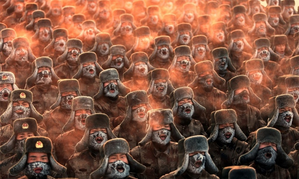 Những người lính đang tập thể dục buổi sáng ở Hắc Long Giang, Trung Quốc.