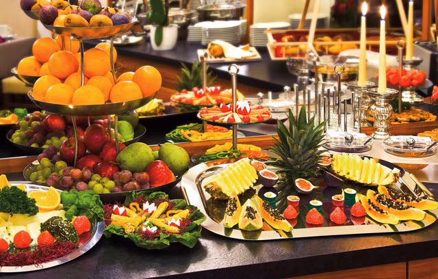 3 thu nen tranh khi di an buffet-Hinh-3