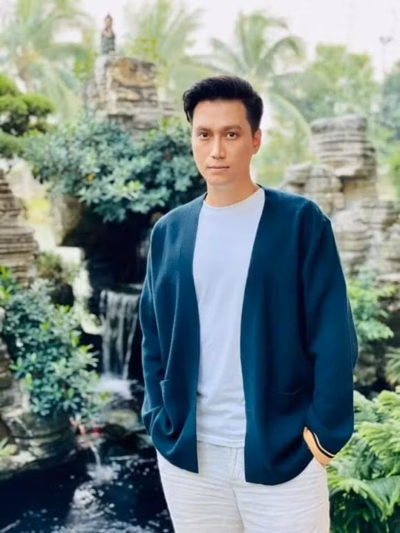 Dien vien Viet Anh van lo mo den sach de bao ve tot nghiep Dai hoc-Hinh-3