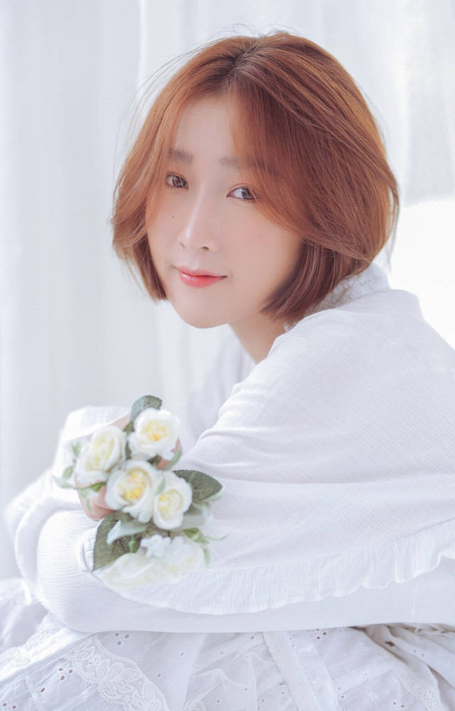 Hiện tại, tài khoản TikTok của cô nàng đã đạt được 1,6 triệu người theo dõi và hơn 17 triệu lượt yêu thích. Bên cạnh đó, Facebook của cô nàng cũng đã có hơn 700 nghìn người theo dõi.