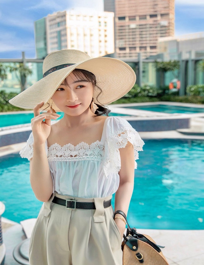 Đối với nhiều người, thời kỳ Covid-19 mang lại nhiều khó khăn, buồn chán nhưng đối với Vi Xù, đây lại là một khoảng thời gian đầy ý nghĩa bởi cô có cơ hội chậm lại để đối diện với chính mình và nỗ lực nhiều hơn.