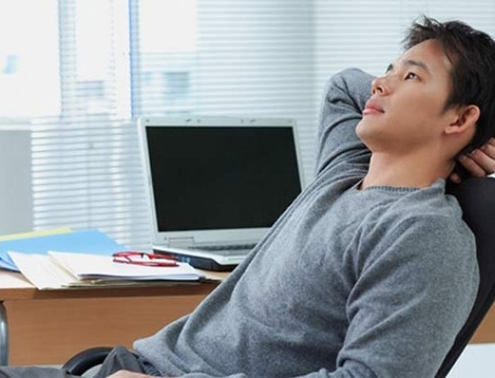 Đưa người yêu vào nhà nghỉ, chưa kịp làm gì thì một đám đàn ông kéo đến Dua nguoi yeu vao nha nghi, chua kip lam gi thi mot dam dan ong keo den