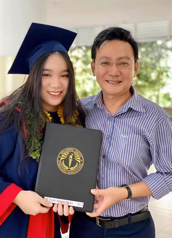 Con gai A hau Trinh Kim Chi cang lon cang 