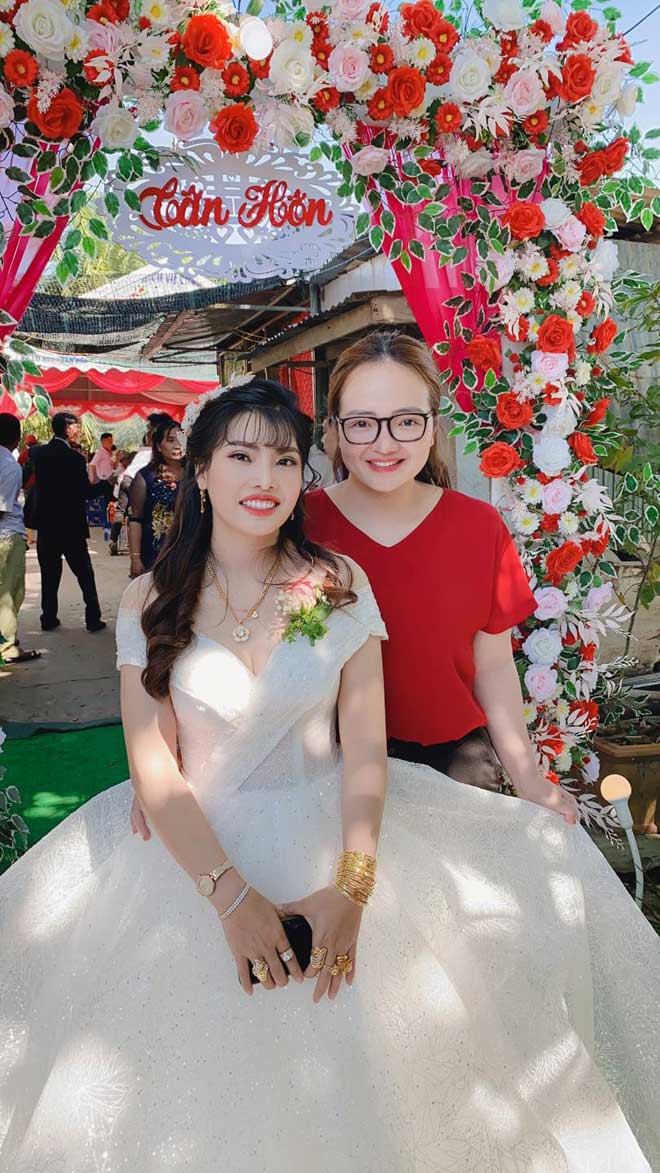 Moi lay chong 1 thang, Phuong Thi No da co bau hon 3 thang-Hinh-4