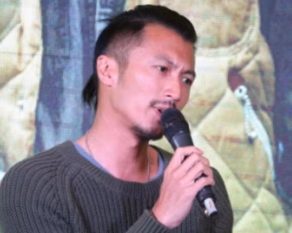 6 my nam, my nu dinh dam lang giai tri Hoa ngu 