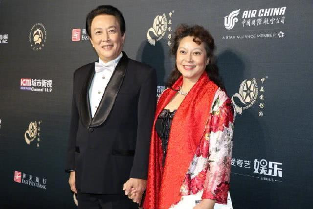 "Gia Cát Lượng" từng bị đồn ép vợ tự tử, U70 vẫn phong độ ảnh 5