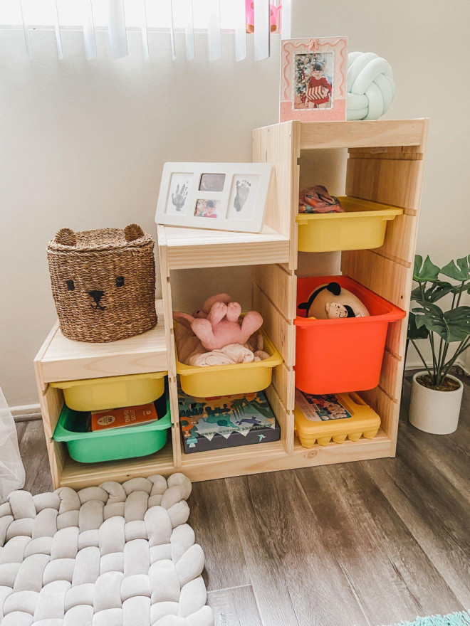  Từ chiếc giường cho tới tủ đồ hay từng đồ vật trang trí trong phòng đều do hai vợ chồng An tự tay thiết kế.