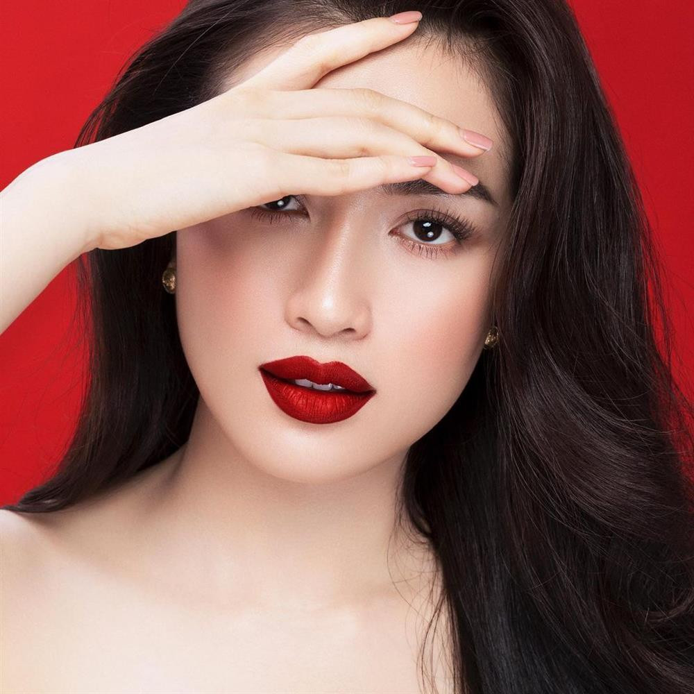 uy sở hữu nhan sắc xinh đẹp nhưng chân dài Đà Nẵng lại trắng tay khi đại diện Việt Nam tại cuộc thi Miss Universe 2016.