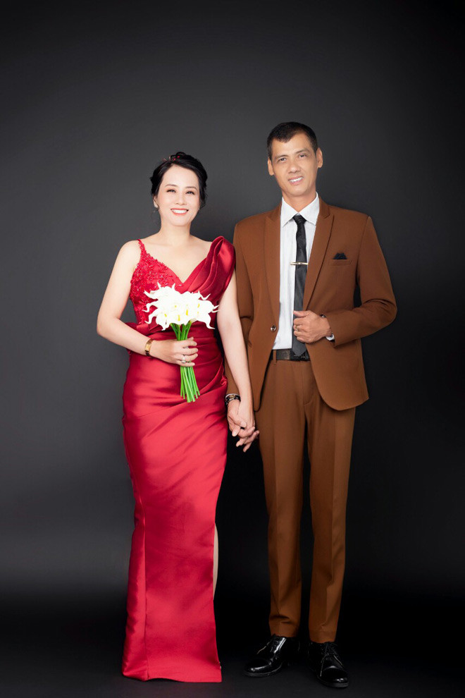 Cap doi ket hon chi sau 4 ngay man mai moi len song-Hinh-4