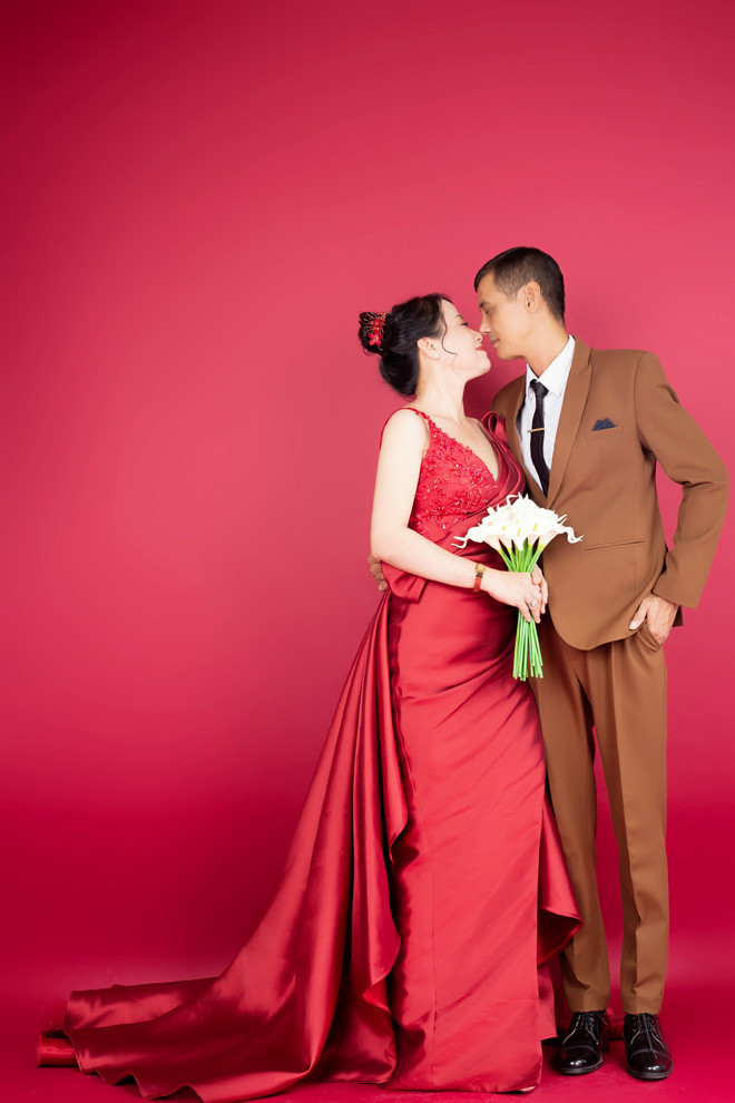 Cap doi ket hon chi sau 4 ngay man mai moi len song-Hinh-5