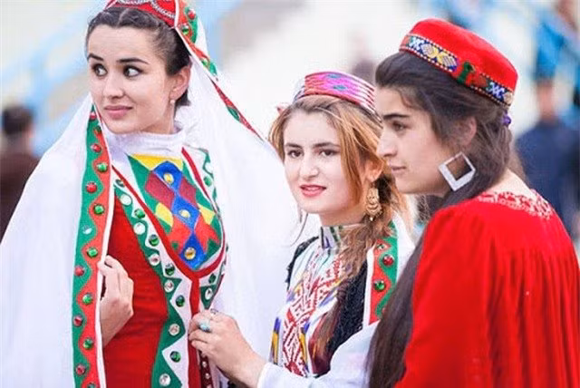 Dat nuoc cai gi cung thieu nhung phu nu du thua sac dep-Hinh-3