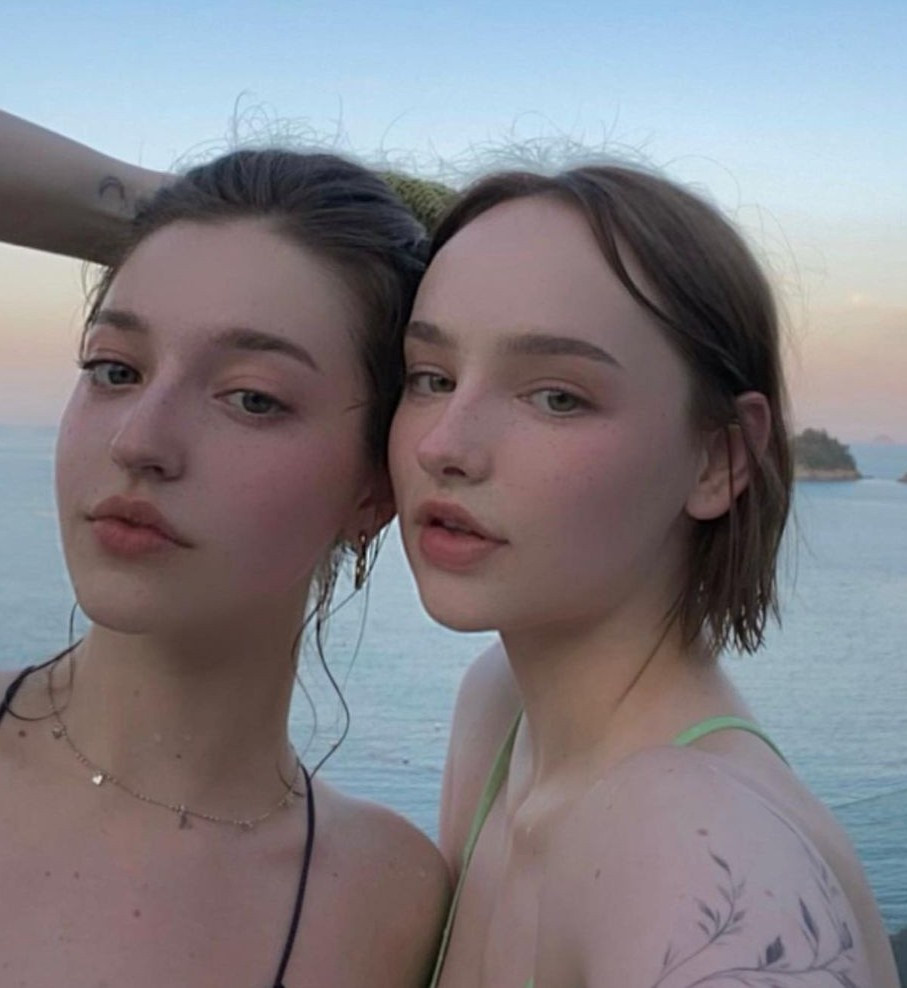 Hot girl Nga bi chi trich vi tiec tung mua dich