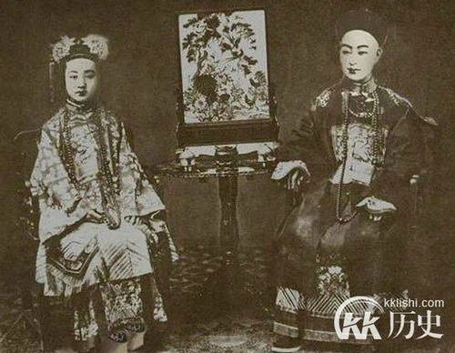 Phi tan duoc Quang Tu de sung ai bi Tu Hi Thai hau xu tu the nao?