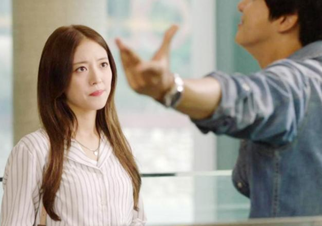 Toi bi chong bo doi chuyen chan goi