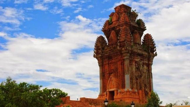 Lý Thường Kiệt đem đại quân, dẹp yên Chiêm Thành như thế nào? - Hình 2 Ly Thuong Kiet dem dai quan, dep yen Chiem Thanh nhu the nao?-Hinh-2