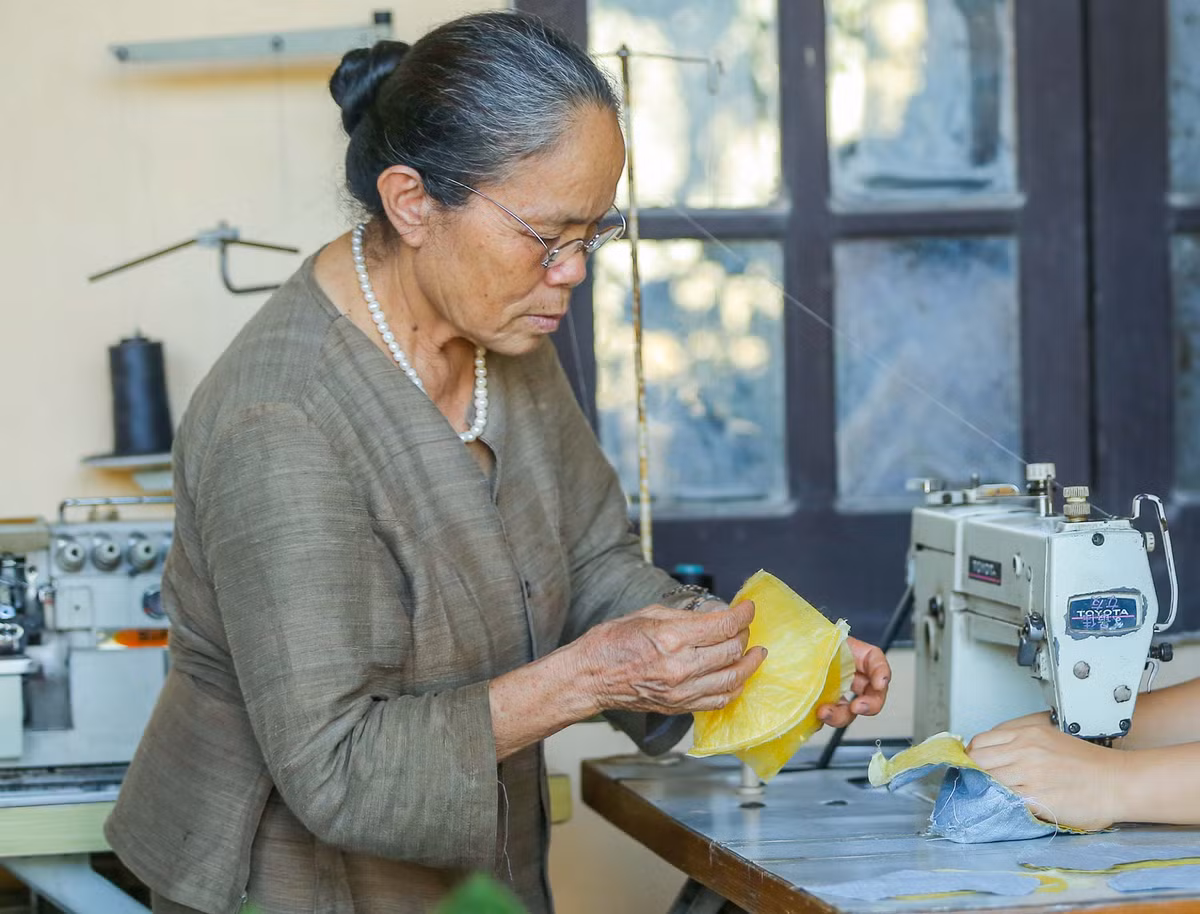 Doc dao cach lam khau trang do hang ngan con tam tu det-Hinh-13