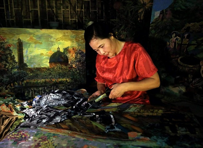 Mang thu bo di ve ti man, nguoi phu nu ban duoc ca nghin do/tac pham-Hinh-2