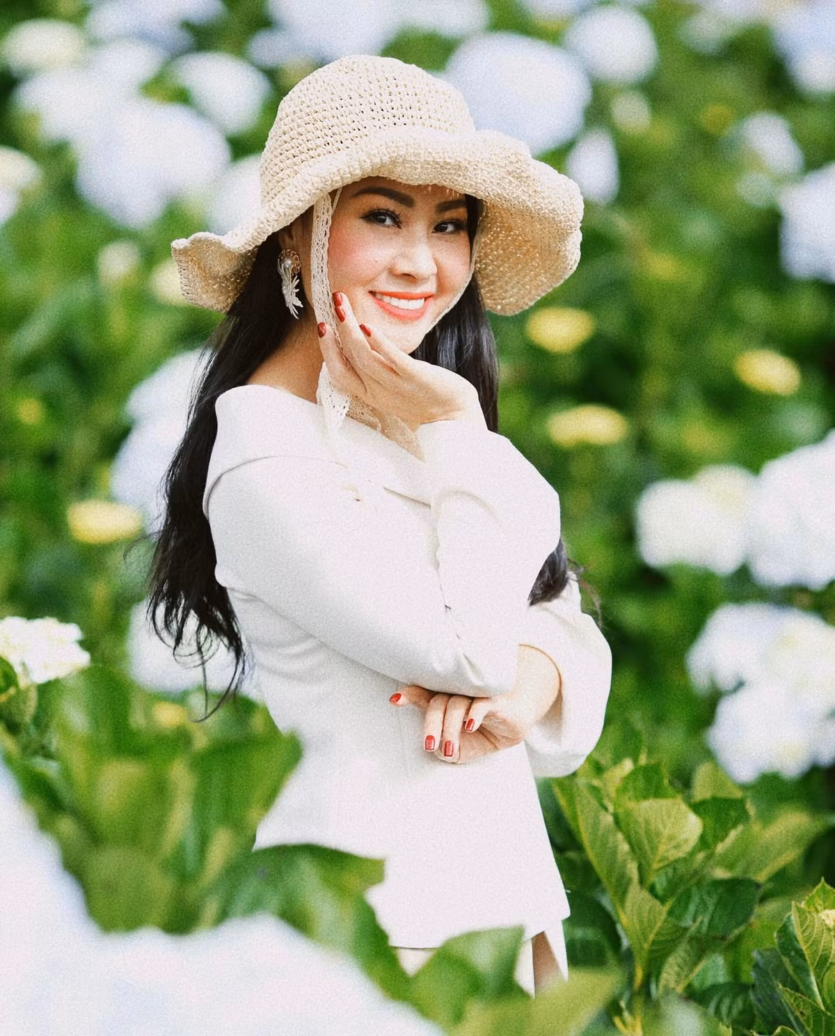 Vo tre dep, quyen ru cua ca si Dang Duong-Hinh-8