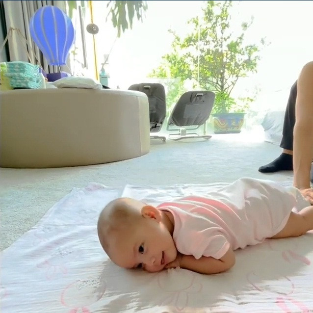 Duoc Chi Pu be, bieu cam cua con gai Ha Ho chiem spotlight-Hinh-7