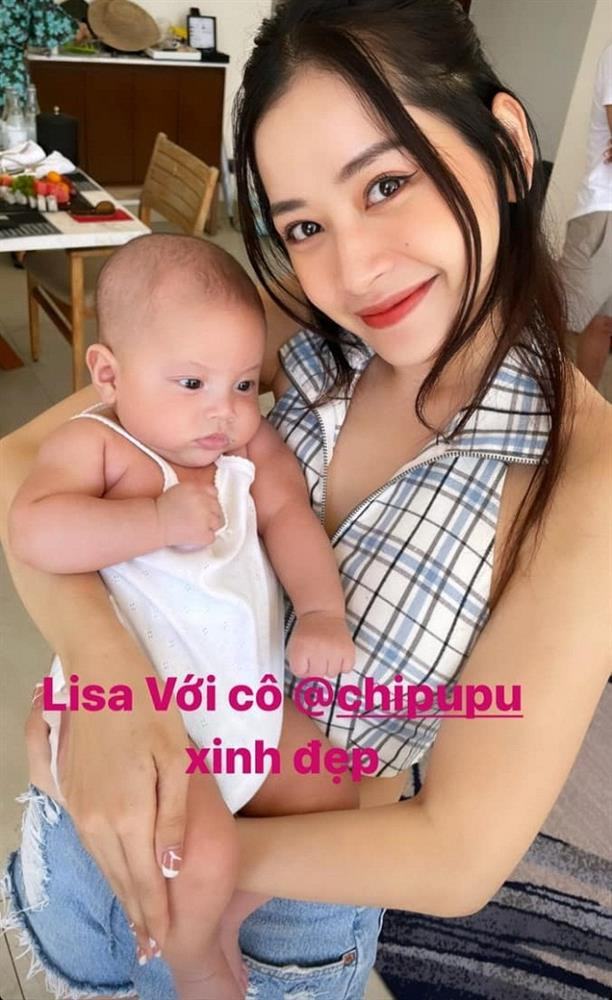 Duoc Chi Pu be, bieu cam cua con gai Ha Ho chiem spotlight