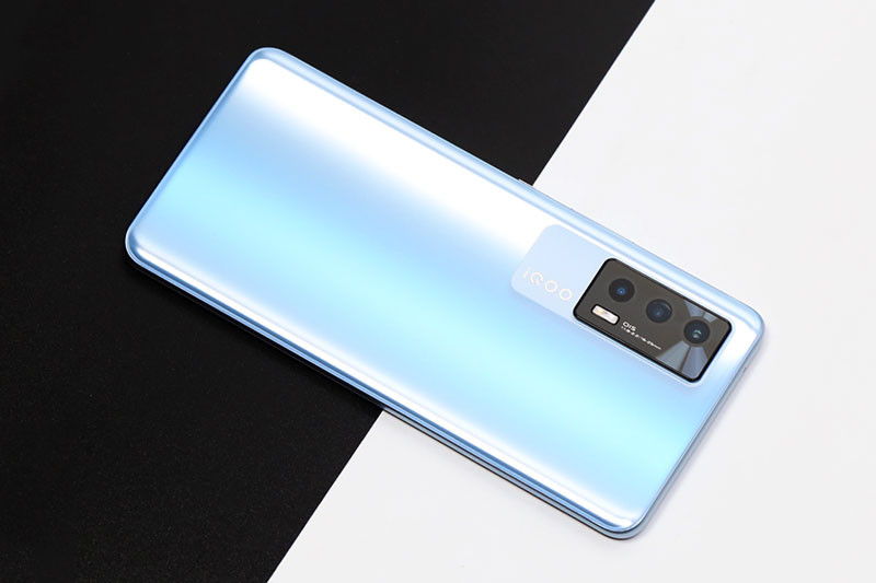 Cận cảnh Vivo iQOO Neo5 5G: Cấu hình ‘khủng’, màn hình 120Hz, sạc siêu tốc - Hình 7 Can canh Vivo iQOO Neo5 5G: Cau hinh ‘khung’, man hinh 120Hz, sac sieu toc-Hinh-7