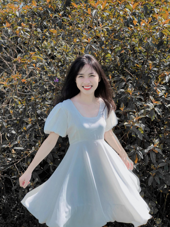 Ngọc Huyền chia sẻ: “Mình cũng cảm thấy vui và khá bất ngờ khi được mọi người nhận xét và yêu quý như vậy. Một vài bạn còn nói mình giống với chị Hòa Minzy nữa. Đôi lúc nhìn lại mình cũng thấy giống một xíu thôi chứ không có nhiều”.