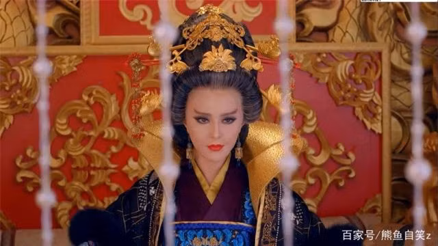 Bi che gieu la “ga mai biet gay”, Vo Tac Thien dap tra chi bang 1 chu-Hinh-3