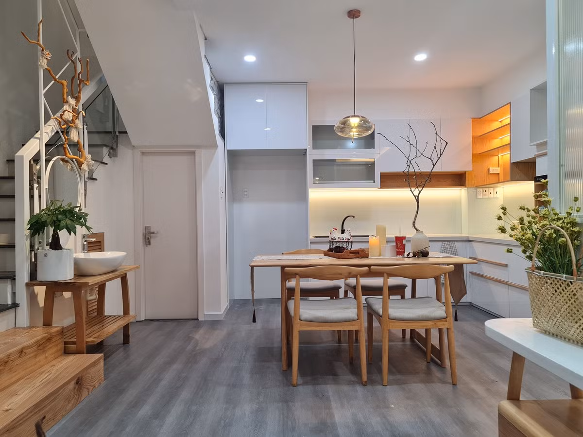 Ngôi nhà hơn 40m2 không một góc chết, tận dụng được cả diện tích bé xíu