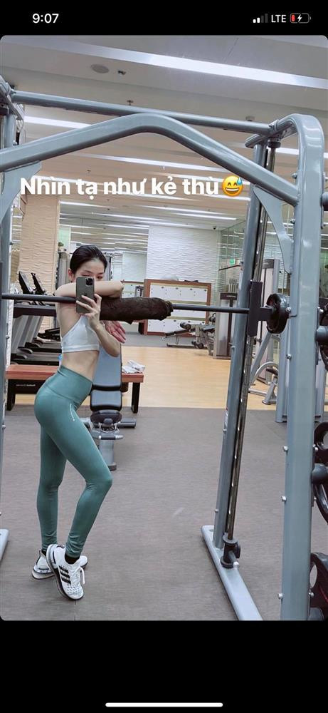 Le Quyen tao dang chang giong ai trong phong gym-Hinh-9