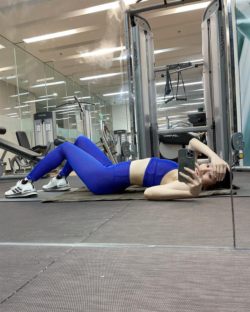 Le Quyen tao dang chang giong ai trong phong gym-Hinh-4