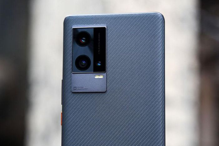 Flagship này có thể quay video 8K.